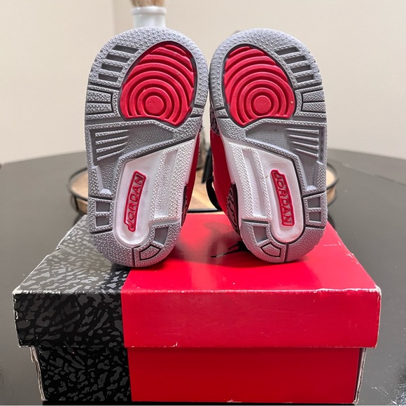Jordan 3 Red Cement 4c - Picture 4 of 5